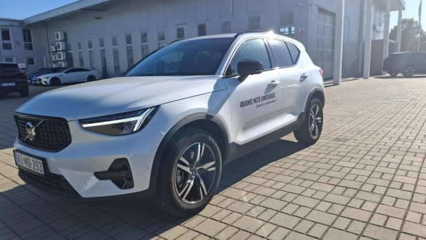 Volvo XC40 2.0 [B4] Mhev Plus Dark DCT Dem AUT...